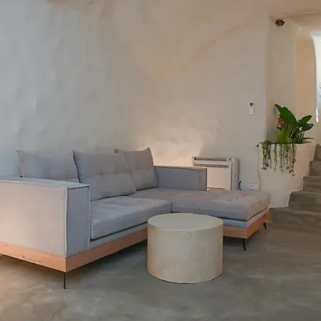 Naos Apartament Vóthon